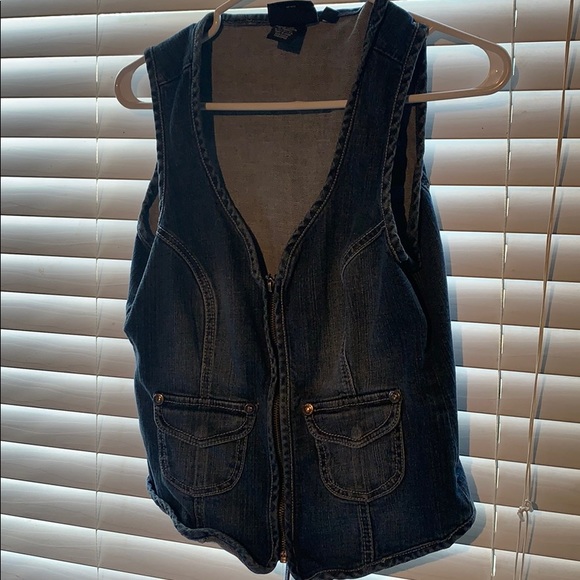 Harley Denim Vest - Picture 1 of 4